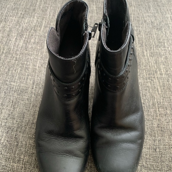 Clarks booties - Picture 2 of 2